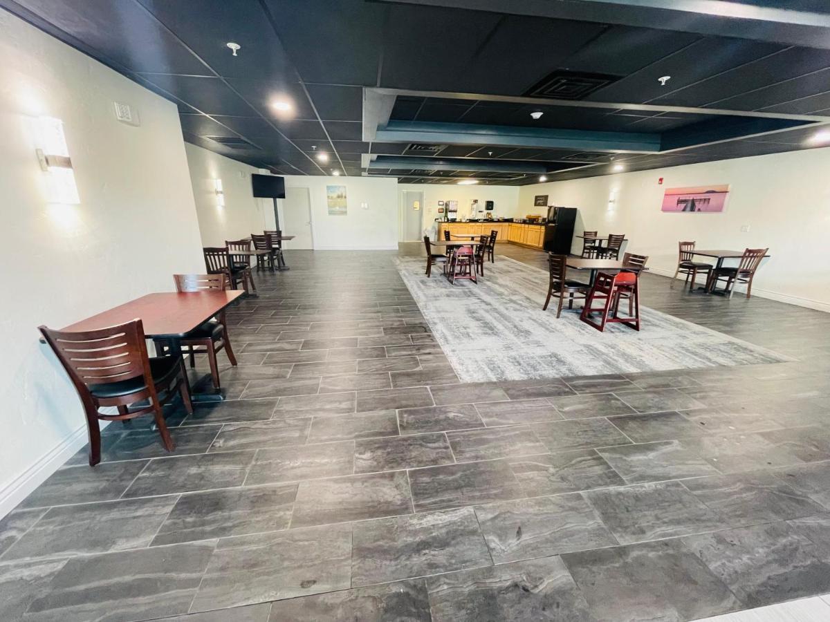 Fairbridge Inn & Suites Cuero ภายนอก รูปภาพ