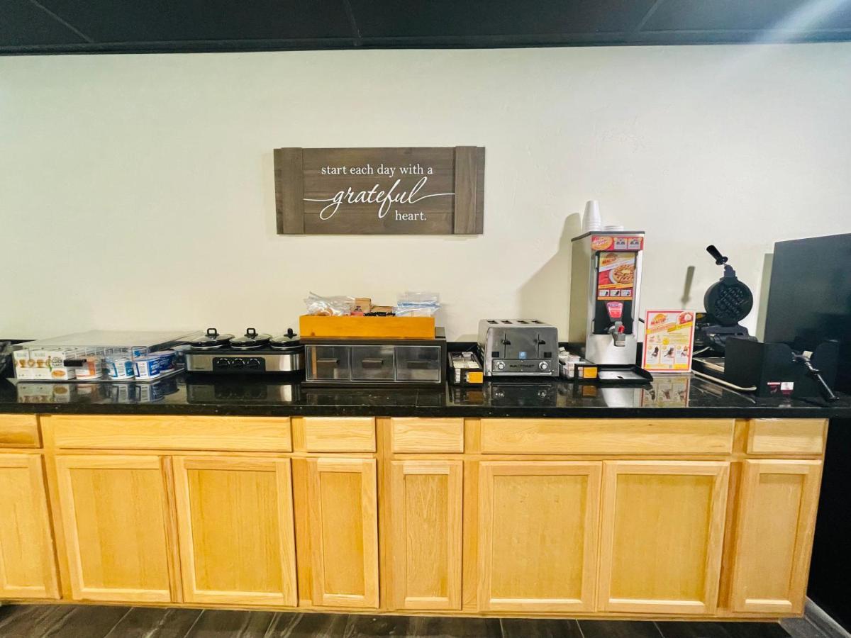 Fairbridge Inn & Suites Cuero ภายนอก รูปภาพ